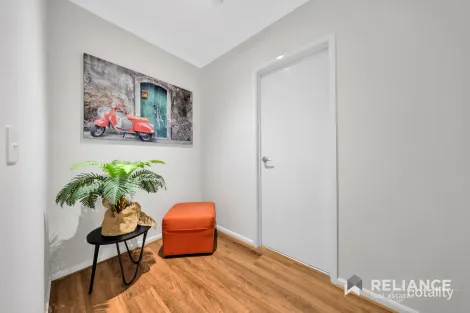 Property photo of 8 Hazelnut Road Manor Lakes VIC 3024