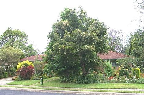 17 Conebush Cres, Bellbowrie, QLD 4070