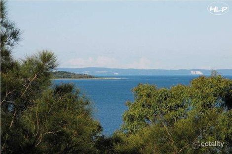 Property photo of 28 Ardel Place Sandstone Point QLD 4511