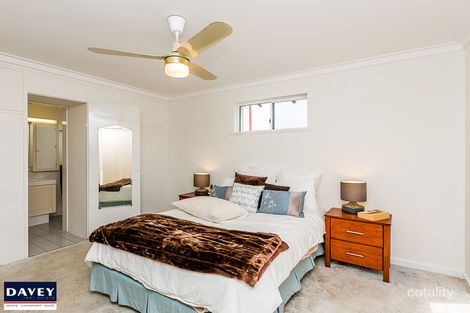Property photo of 10 Dempster Road Karrinyup WA 6018