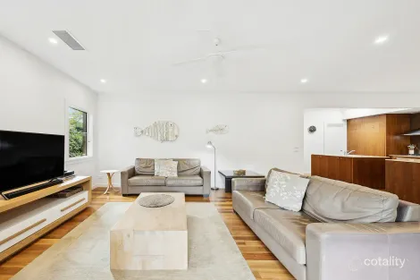 Property photo of 39 Coral Crescent Pearl Beach NSW 2256