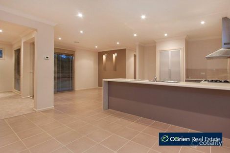 Property photo of 105 Skyline Way Berwick VIC 3806