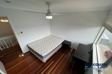 Property photo of 3/739 Logan Road Greenslopes QLD 4120