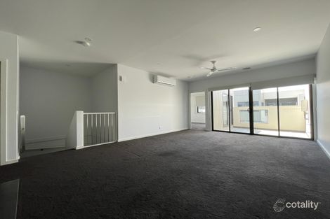 Property photo of 10 Push-Pea Way Cranbourne West VIC 3977