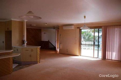 Property photo of 17 Sea Esplanade Burnett Heads QLD 4670