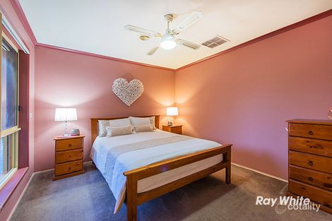 Property photo of 15 McDonald Street Skye VIC 3977