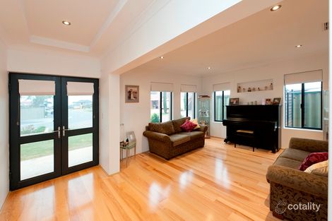 Property photo of 13 Antonio Circuit Port Kennedy WA 6172