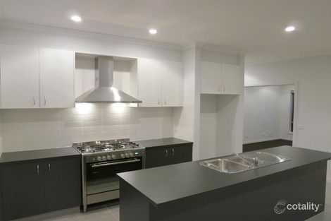 Property photo of 32 Baltic Circuit Point Cook VIC 3030