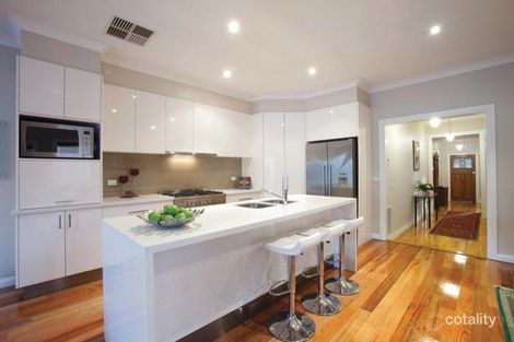 Property photo of 28 Irymple Avenue Kew East VIC 3102