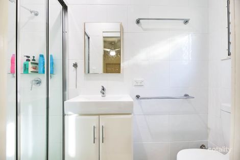 Property photo of 6 Mary Street Labrador QLD 4215