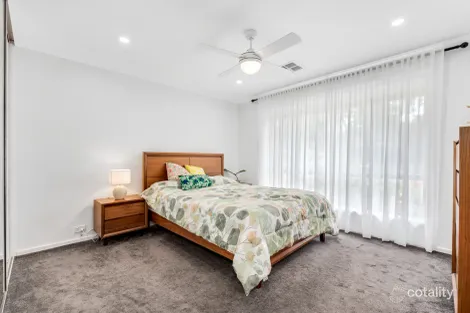 Property photo of 15 Jade Crescent Happy Valley SA 5159