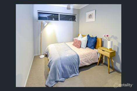 Property photo of 27 Fathom Way Clyde North VIC 3978
