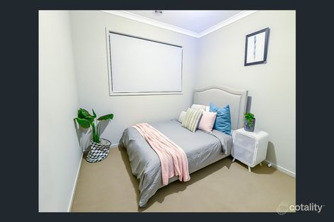 Property photo of 27 Fathom Way Clyde North VIC 3978