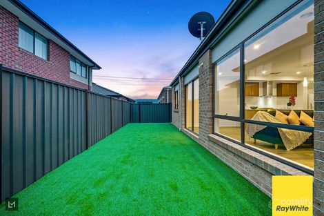 Property photo of 4 Dewpond Drive Truganina VIC 3029