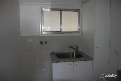 Property photo of 1/63 Gloucester Street Highgate Hill QLD 4101