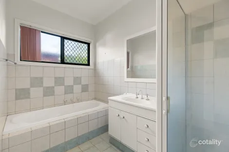 Property photo of 29 Bowerbird Loop Djugun WA 6725