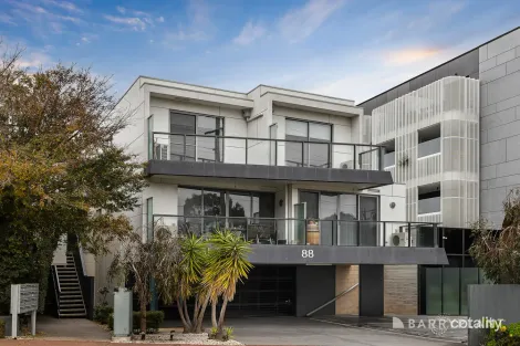 Property photo of 213/90 White Street Mordialloc VIC 3195