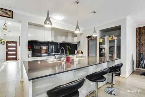 Property photo of 47 Dahlia Crescent Mickleham VIC 3064