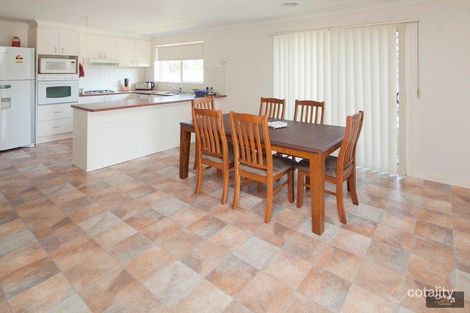 Property photo of 23 Osborn Grove Pakenham VIC 3810