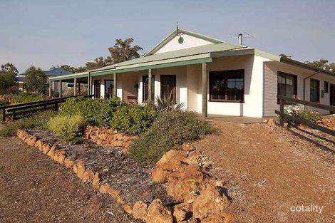 Property photo of 11 Hibbertia Court Jarrahdale WA 6124