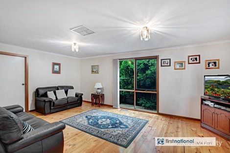 Property photo of 8 Cahill Close Mill Park VIC 3082