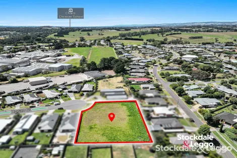 Property photo of 10 Hogan Court Drouin VIC 3818