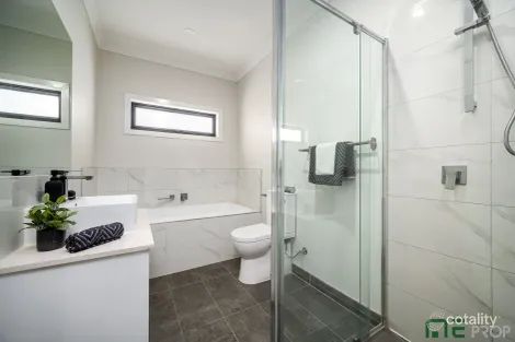 Property photo of 11 Mulloway Drive Point Cook VIC 3030