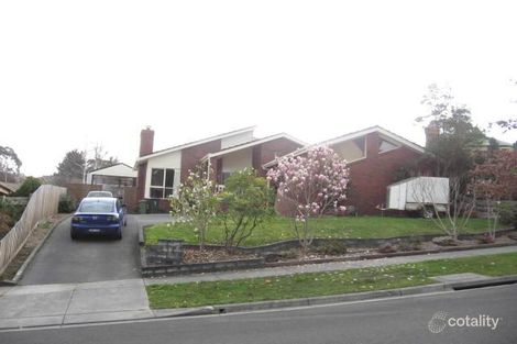 Property photo of 2 Kerry Close Berwick VIC 3806