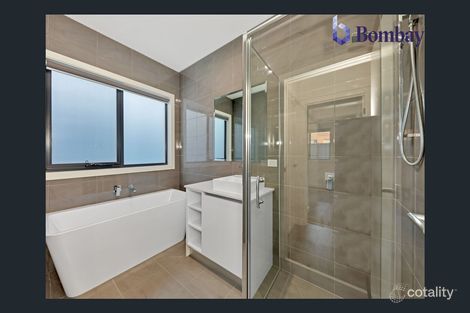 Property photo of 48 Denbigh Loop Mickleham VIC 3064