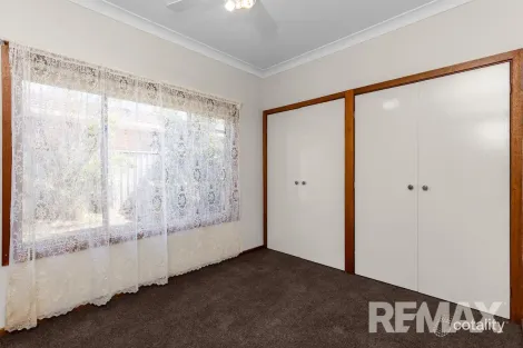 Property photo of 2 Nardoo Street Glenfield Park NSW 2650