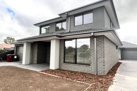 Property photo of 12 Allenby Place Gladstone Park VIC 3043
