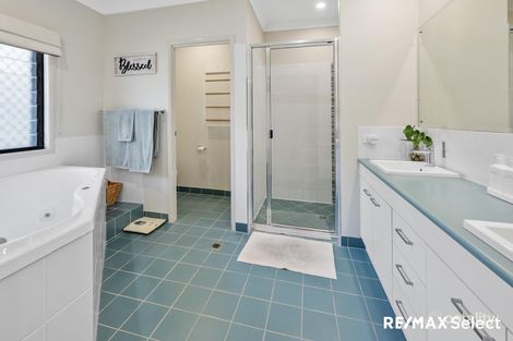 Property photo of 33 Cinnamon Drive Glenella QLD 4740