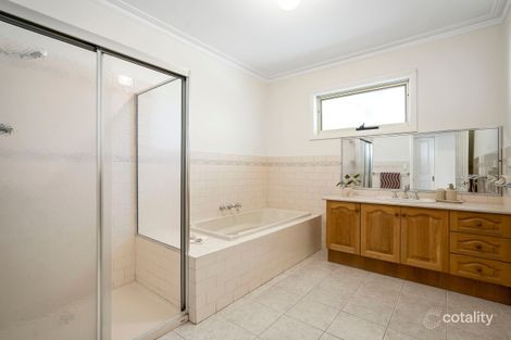 Property photo of 121 Roberts Street Essendon VIC 3040