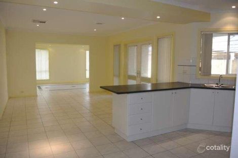 Property photo of 3 Balam Green Sydenham VIC 3037