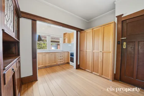 Property photo of 2/17 Fitzroy Place Sandy Bay TAS 7005