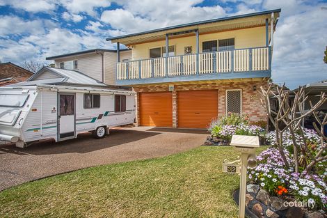 32 Ravenswood St, Mannering Park, NSW 2259