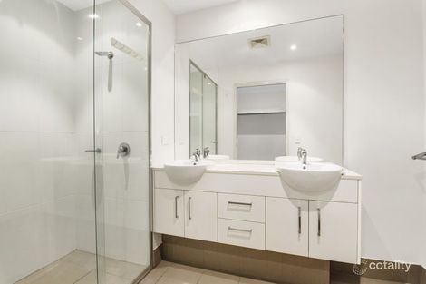 Property photo of 112/3 Compass Drive Biggera Waters QLD 4216