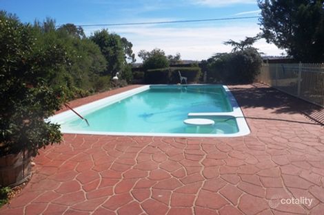 Property photo of 15 Robinson Street Canowindra NSW 2804
