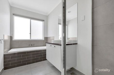 Property photo of 14 Spotted Way Tarneit VIC 3029