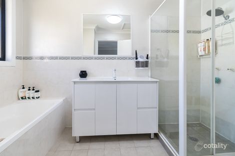 Property photo of 1/19 Shortland Avenue Lurnea NSW 2170