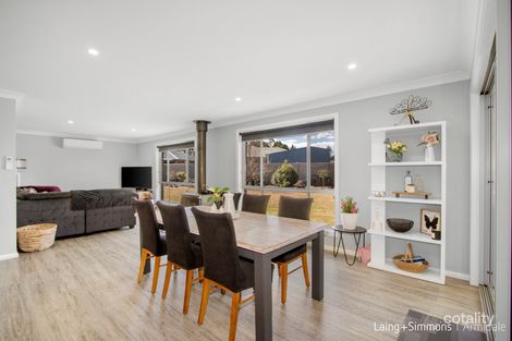 Property photo of 5 McArthur Close Armidale NSW 2350