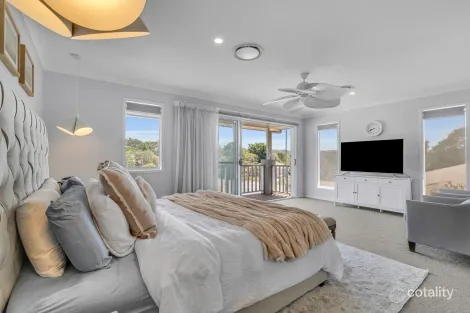 Property photo of 10 Tancred Place Bellbowrie QLD 4070