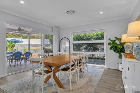 Property photo of 10 Tancred Place Bellbowrie QLD 4070