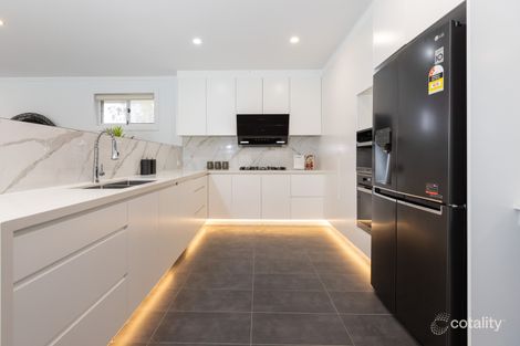 Property photo of 14 Lynbara Avenue St Ives NSW 2075