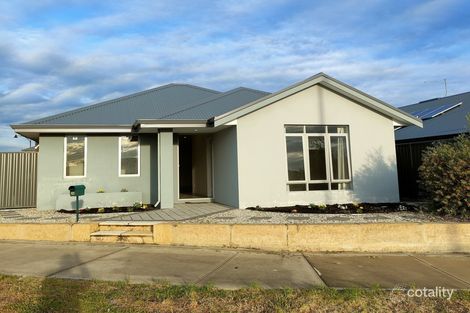 Property photo of 30 Clementine Boulevard Treeby WA 6164