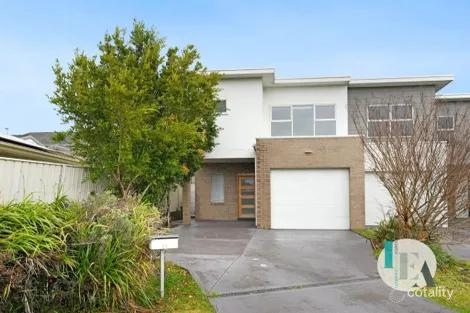 Property photo of 11 Kialoa Circuit Shell Cove NSW 2529