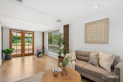 Property photo of 19 Deborah Road Aberfoyle Park SA 5159