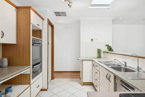 Property photo of 19 Deborah Road Aberfoyle Park SA 5159