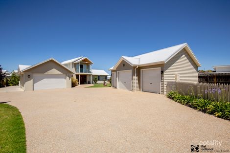 Property photo of 14 Admirals Quay Paynesville VIC 3880