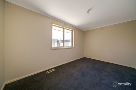 Property photo of 1 Kingsclere Avenue Keysborough VIC 3173